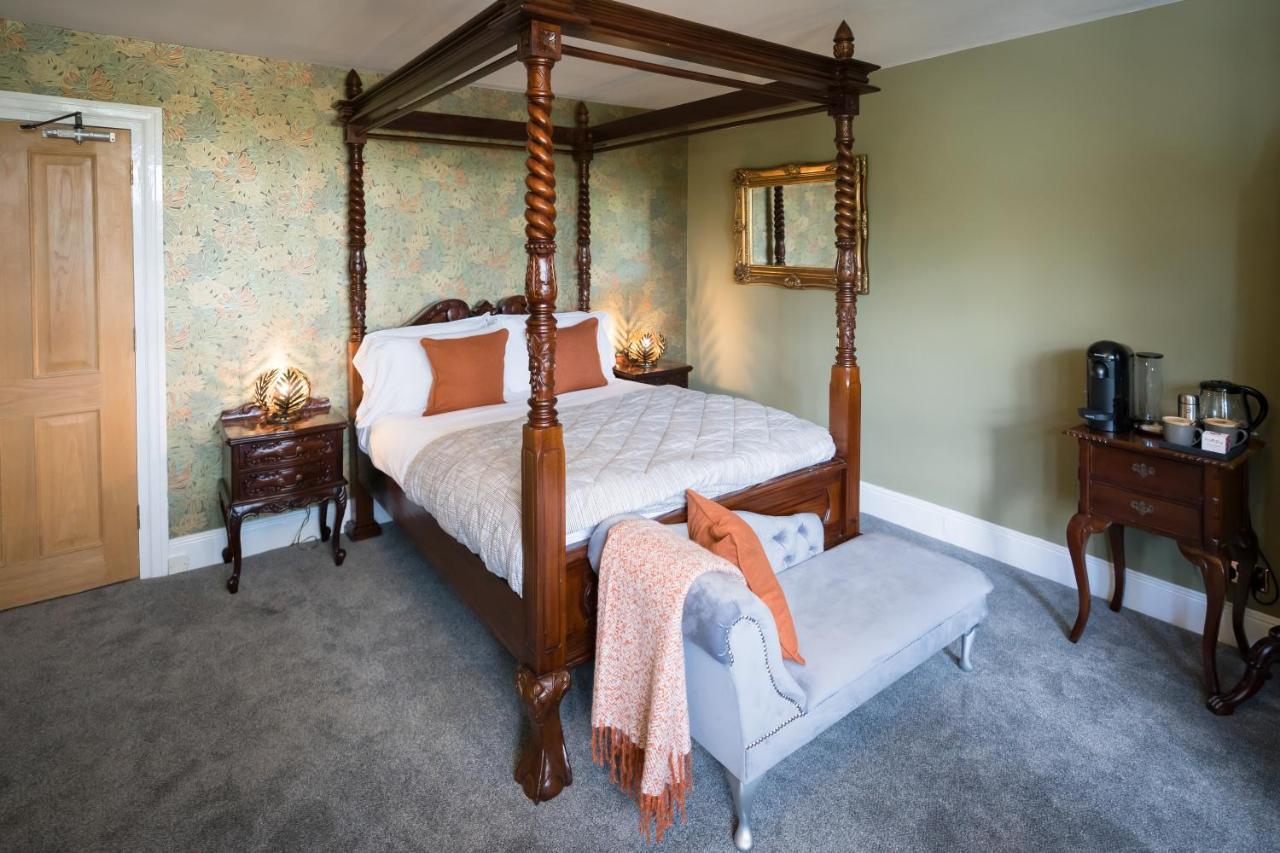 Tottington Manor Hotel Henfield エクステリア 写真