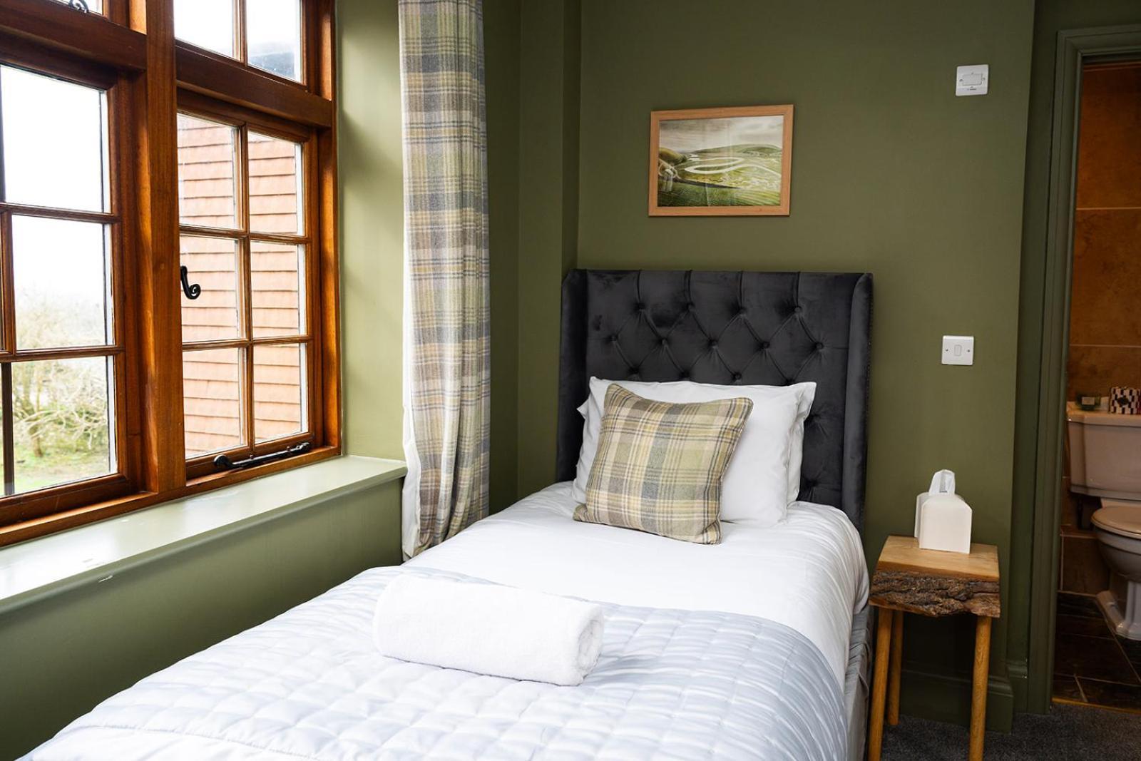 Tottington Manor Hotel Henfield エクステリア 写真