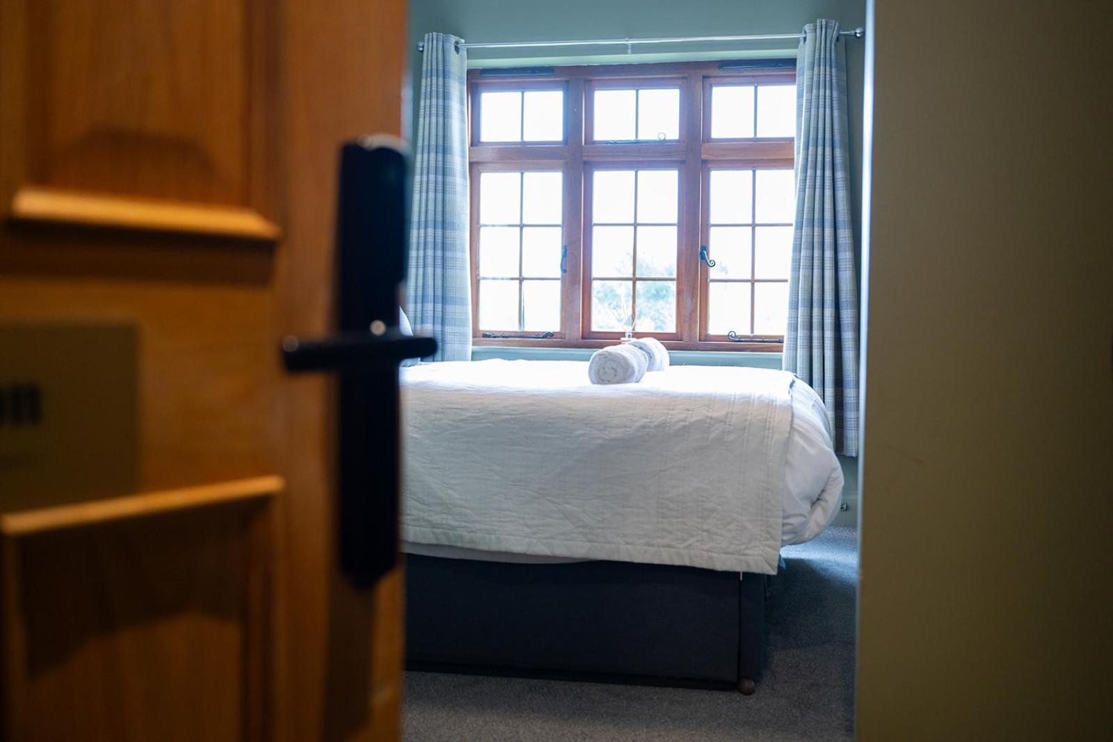 Tottington Manor Hotel Henfield エクステリア 写真